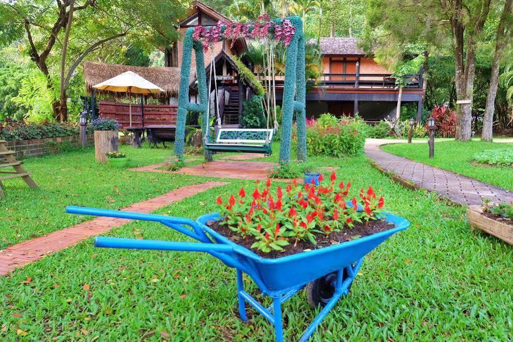 Phu Ing Fah Resort Pong Yaeng Exterior foto
